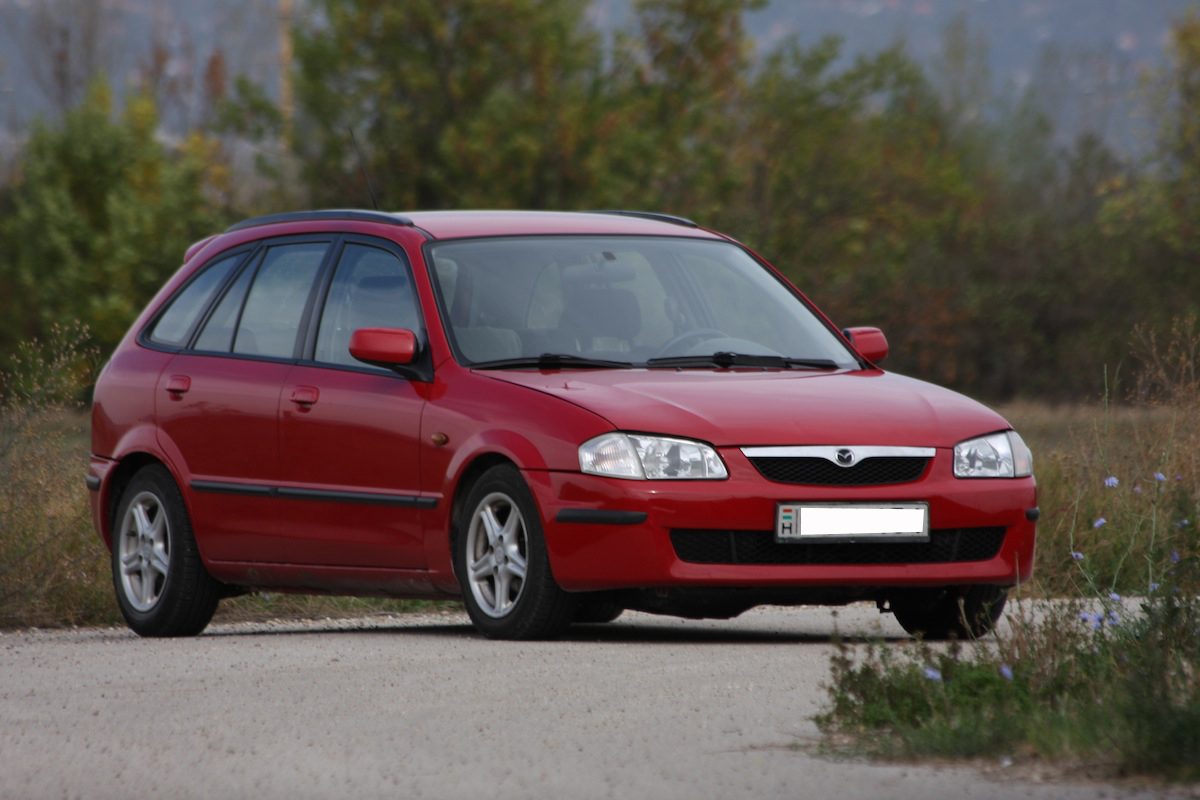 MAZDA 323