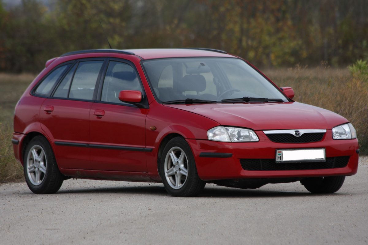 MAZDA 323