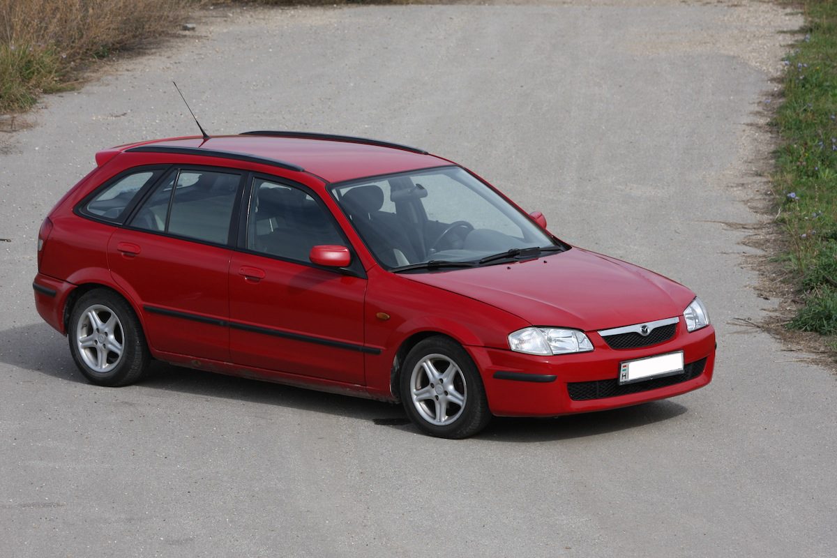 MAZDA 323