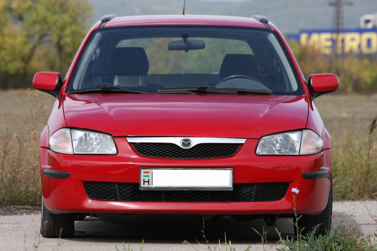MAZDA 323