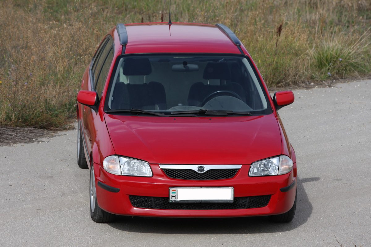 MAZDA 323
