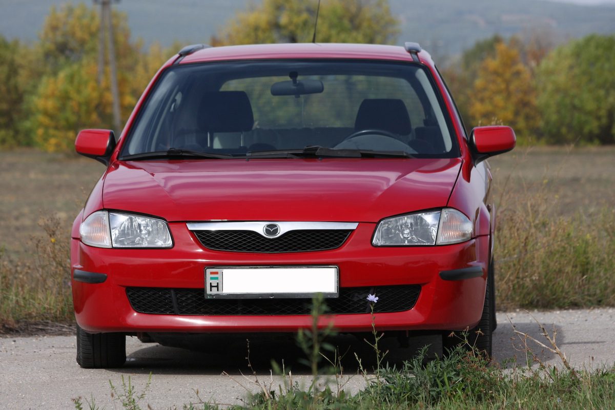 MAZDA 323