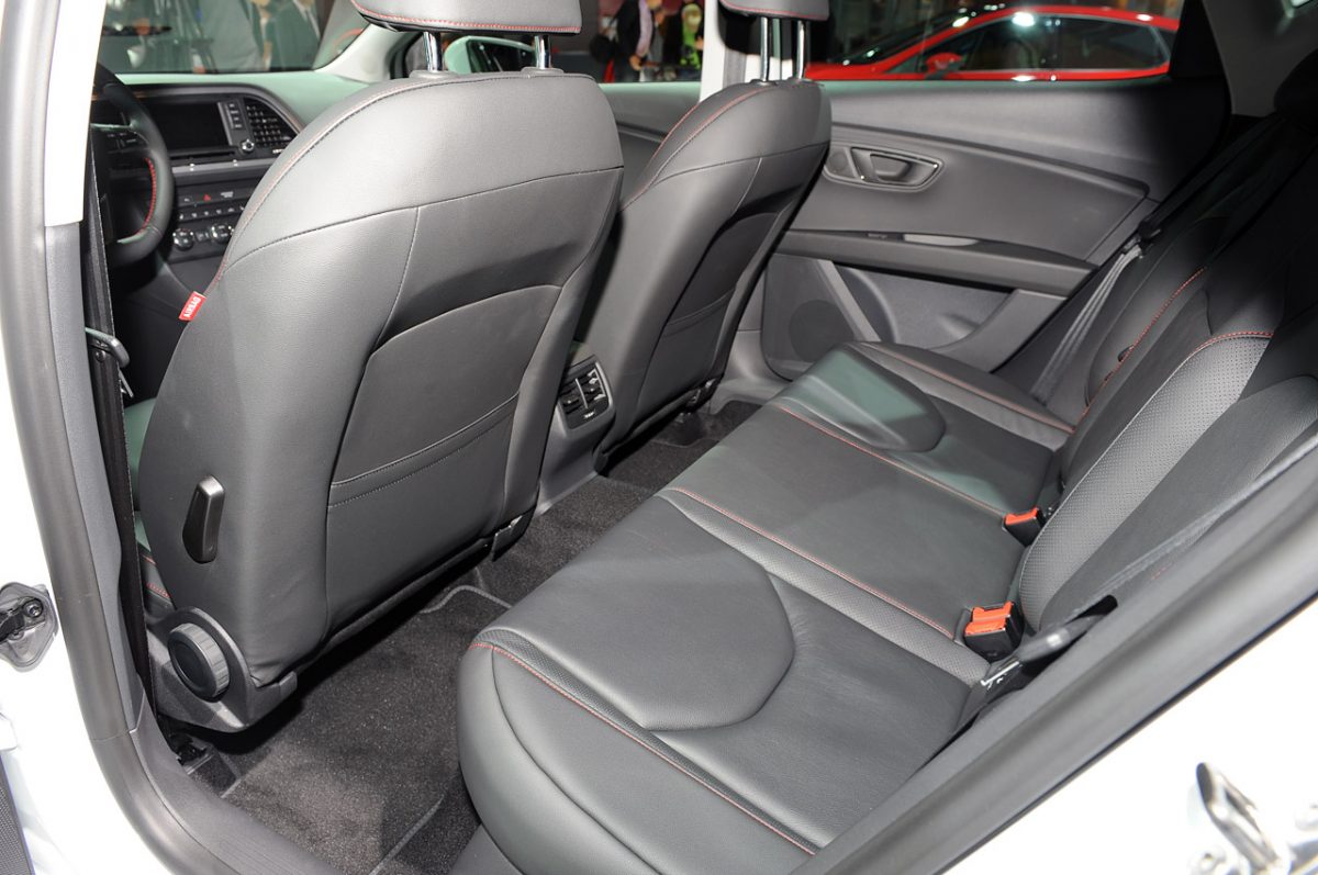 SEAT LEON