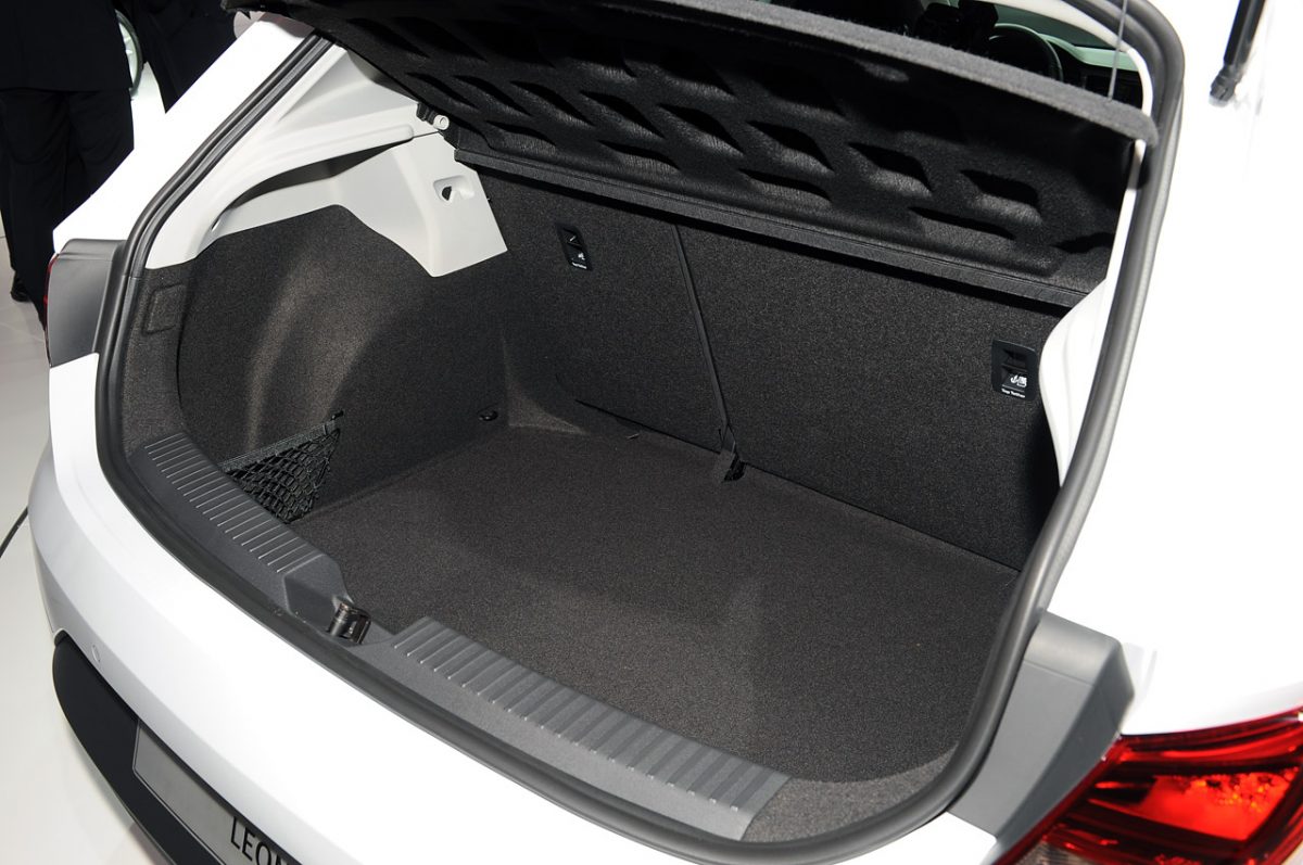 SEAT LEON