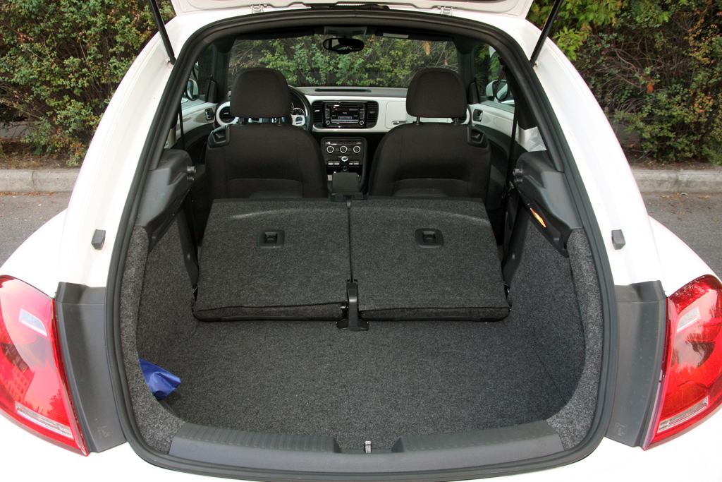 VOLKSWAGEN NEW BEETLE