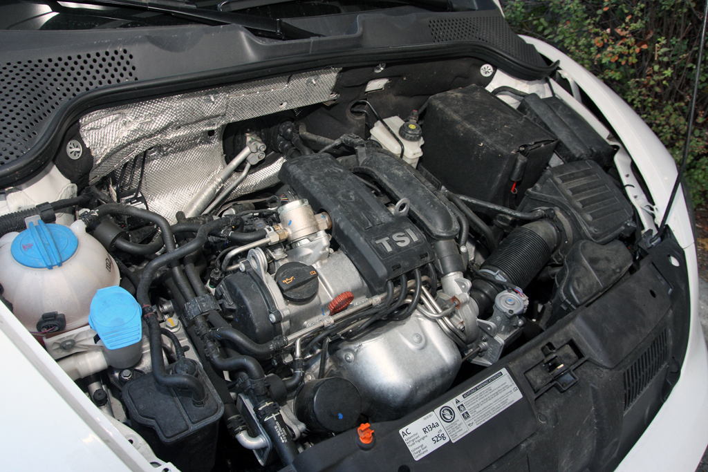 VOLKSWAGEN NEW BEETLE