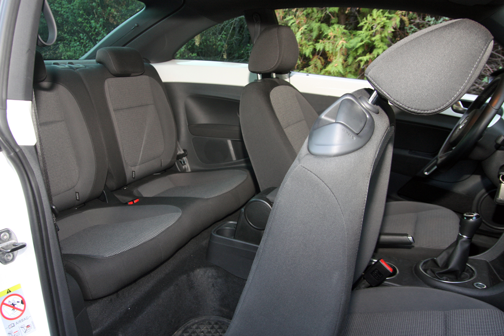 VOLKSWAGEN NEW BEETLE