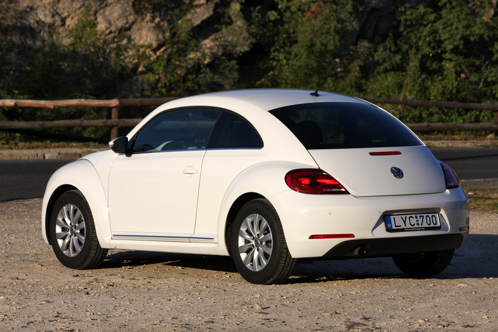 VOLKSWAGEN NEW BEETLE