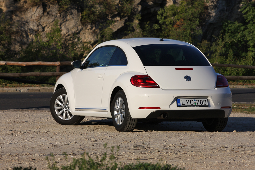 VOLKSWAGEN NEW BEETLE