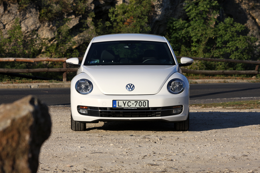VOLKSWAGEN NEW BEETLE