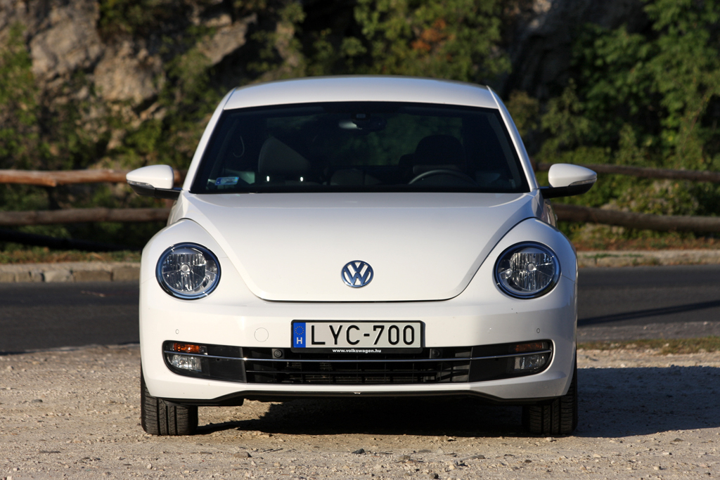 VOLKSWAGEN NEW BEETLE