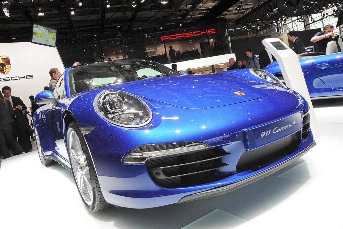 PORSCHE 911