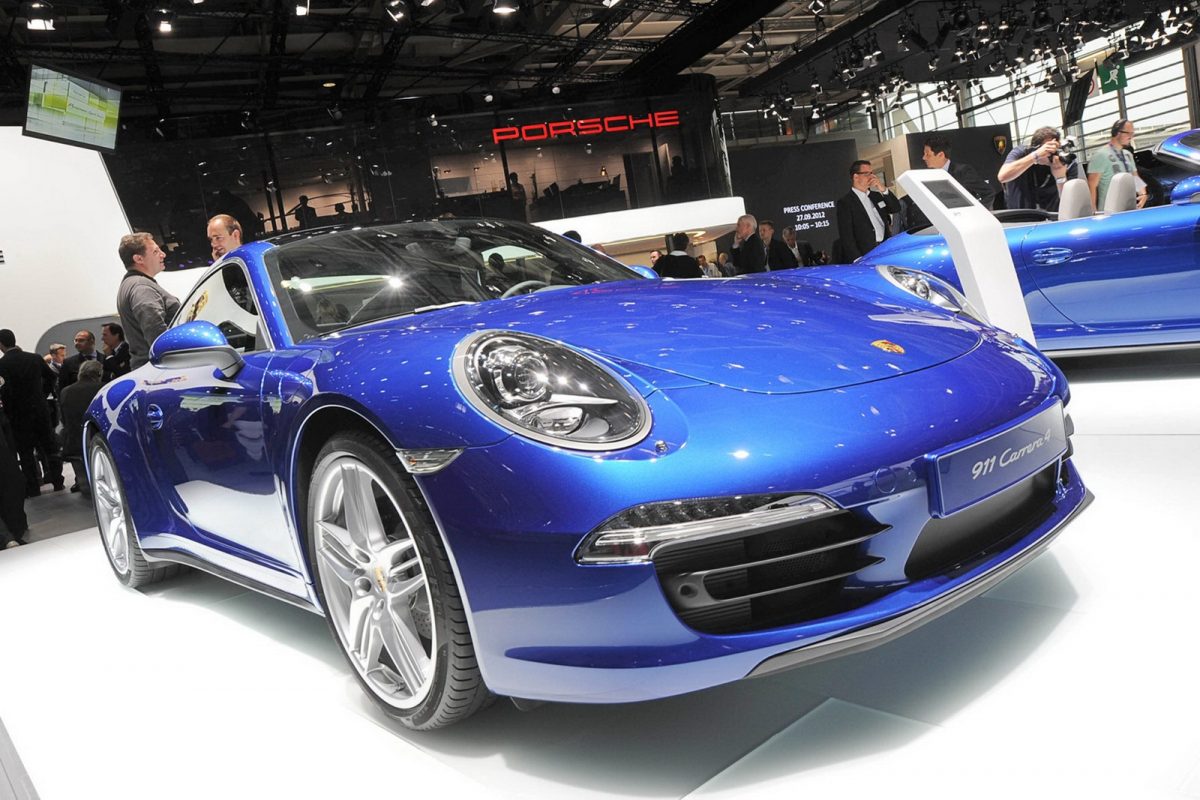 PORSCHE 911