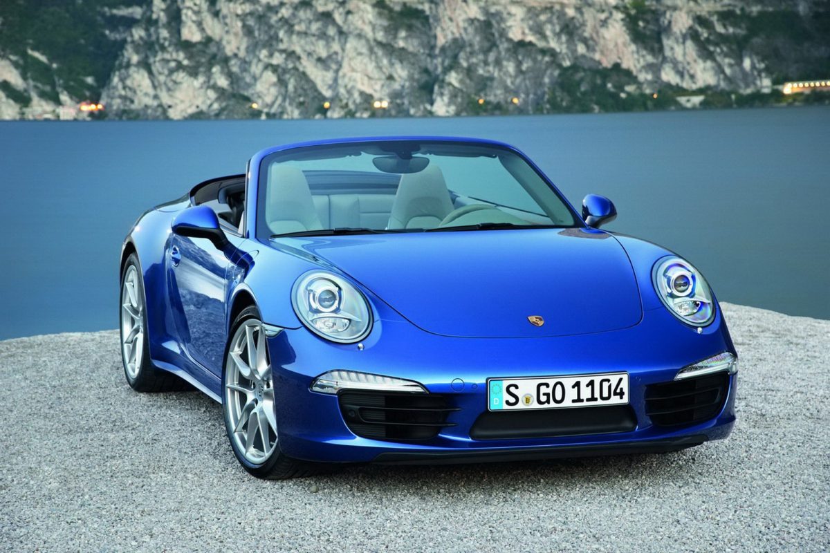 PORSCHE 911