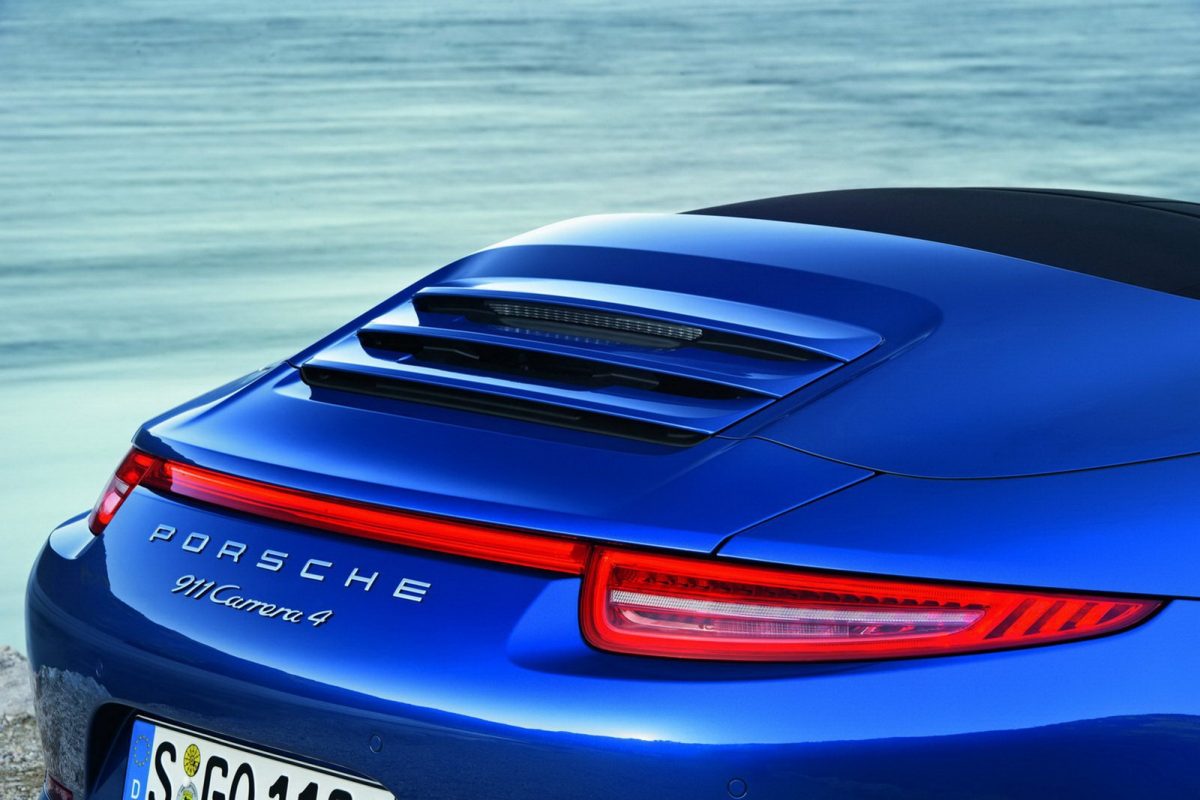 PORSCHE 911