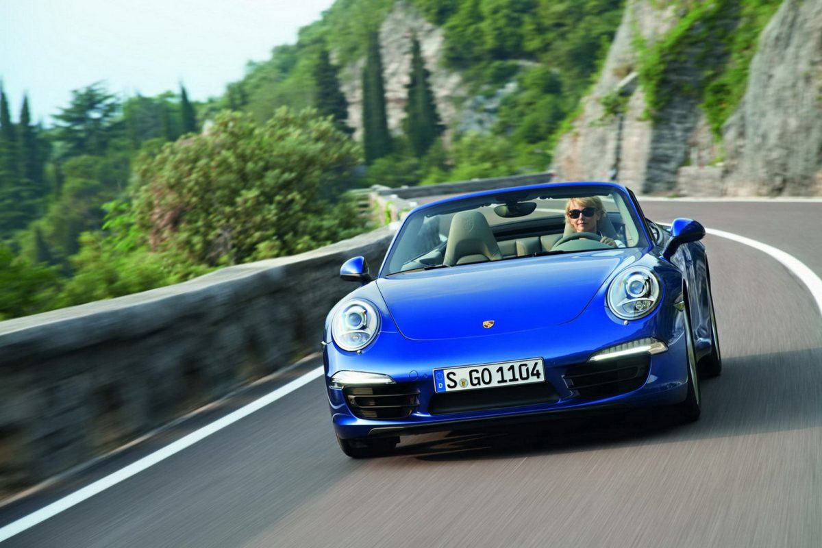 PORSCHE 911