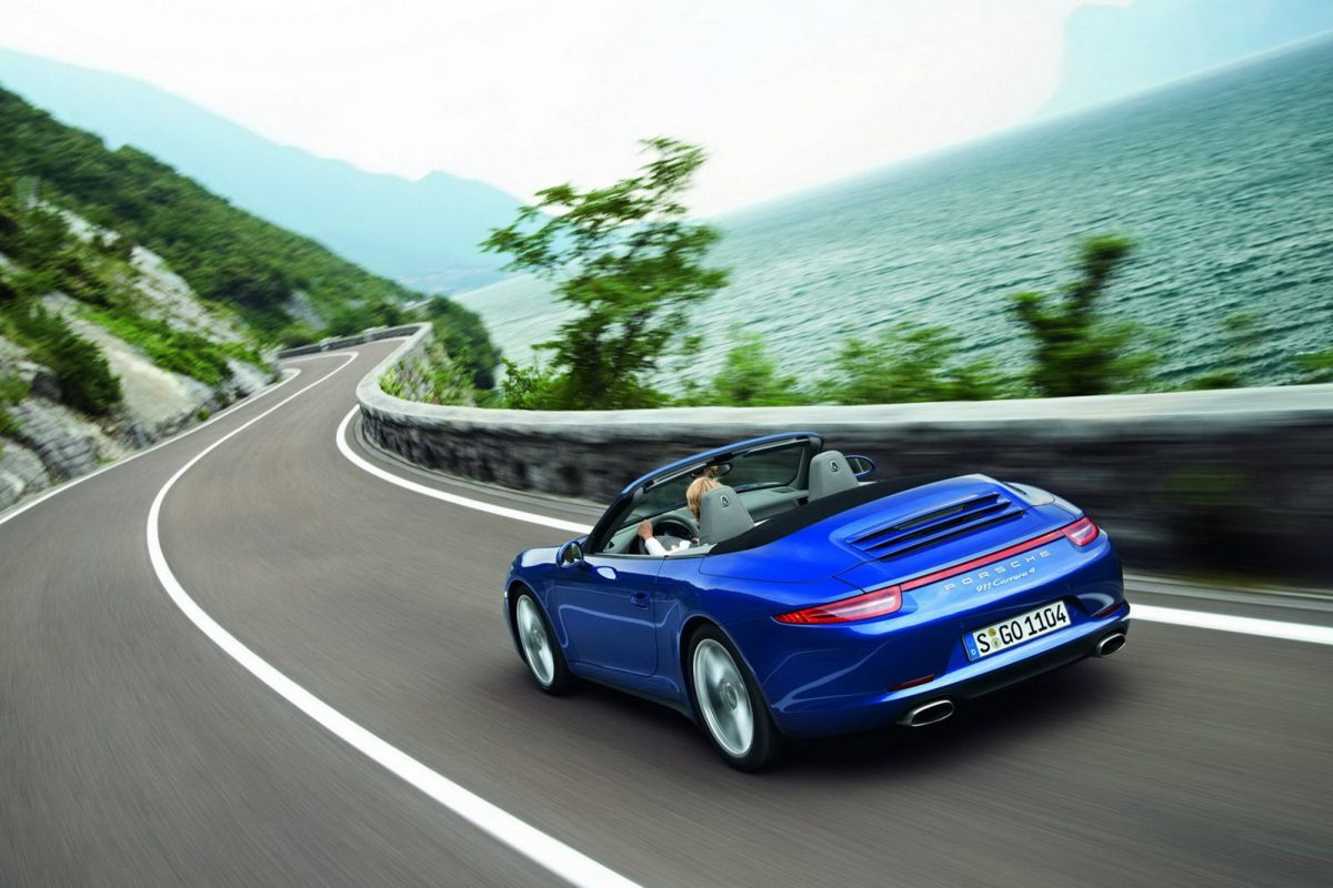 PORSCHE 911