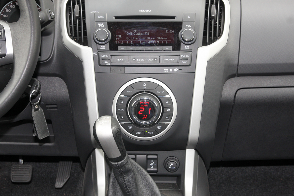 ISUZU D-MAX