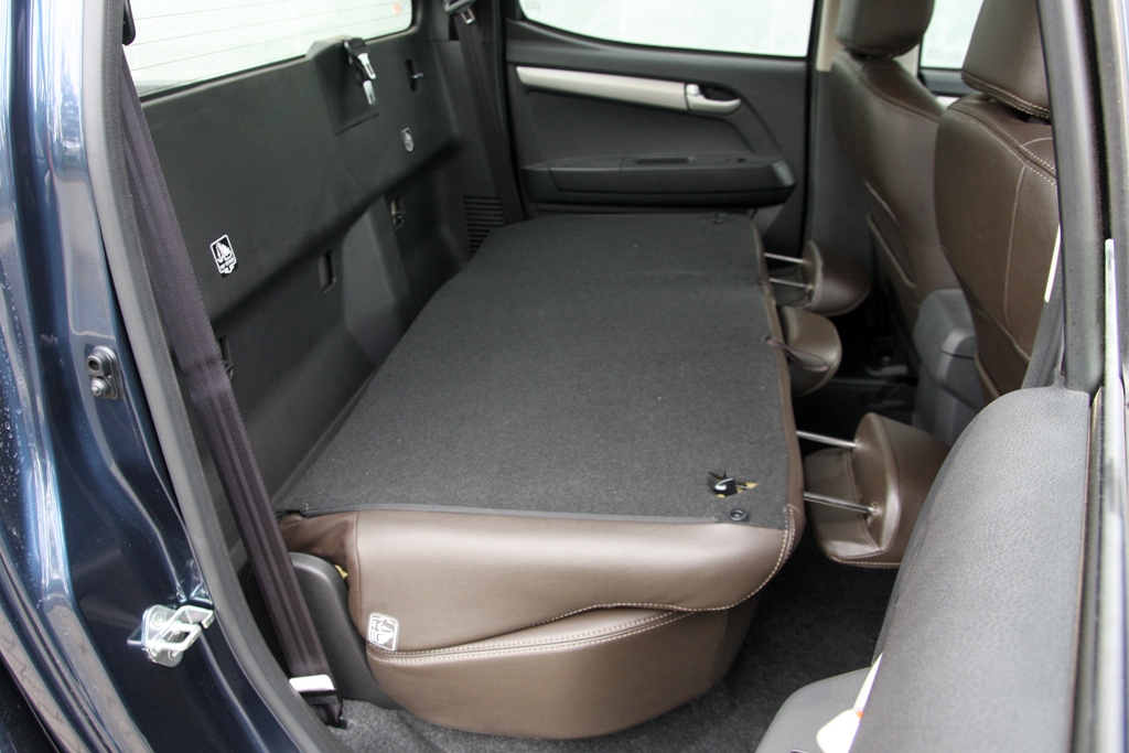 ISUZU D-MAX
