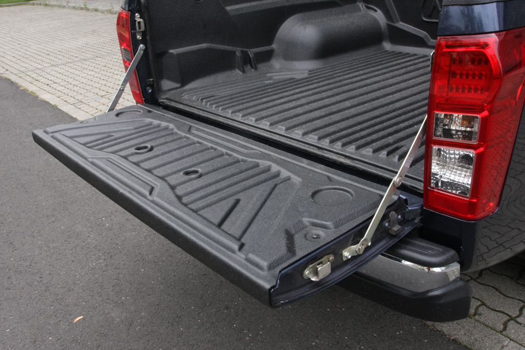 ISUZU D-MAX