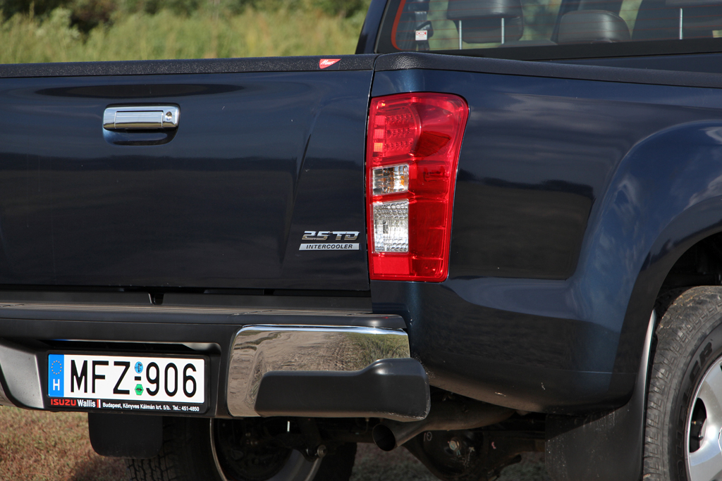 ISUZU D-MAX