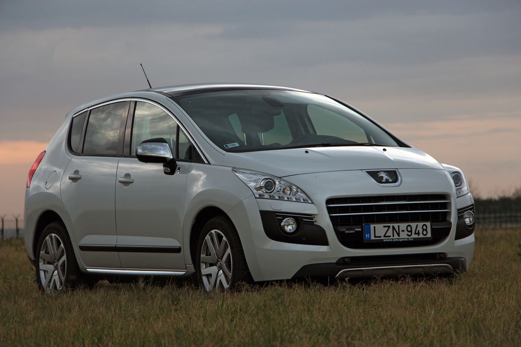PEUGEOT 3008