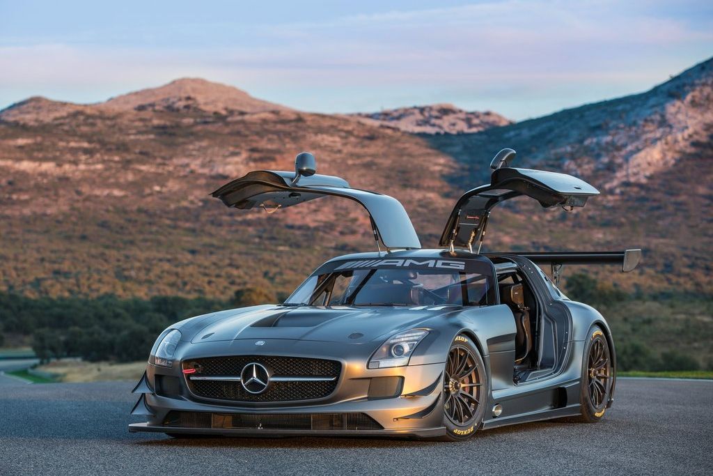 MERCEDES-BENZ SLS-OSZTÁLY