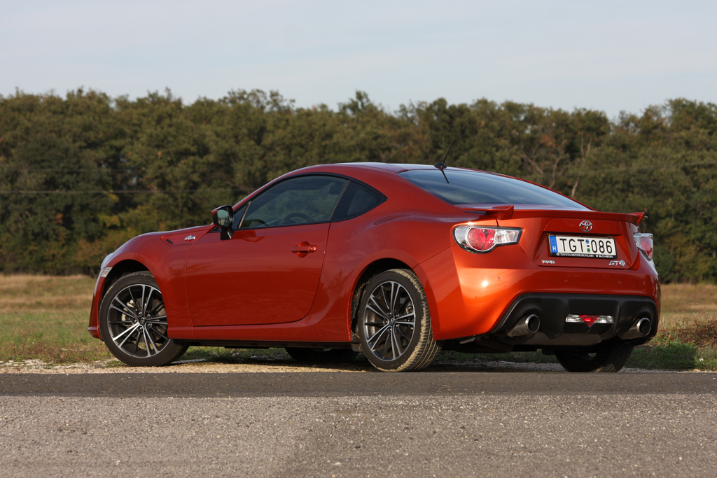 TOYOTA GT86