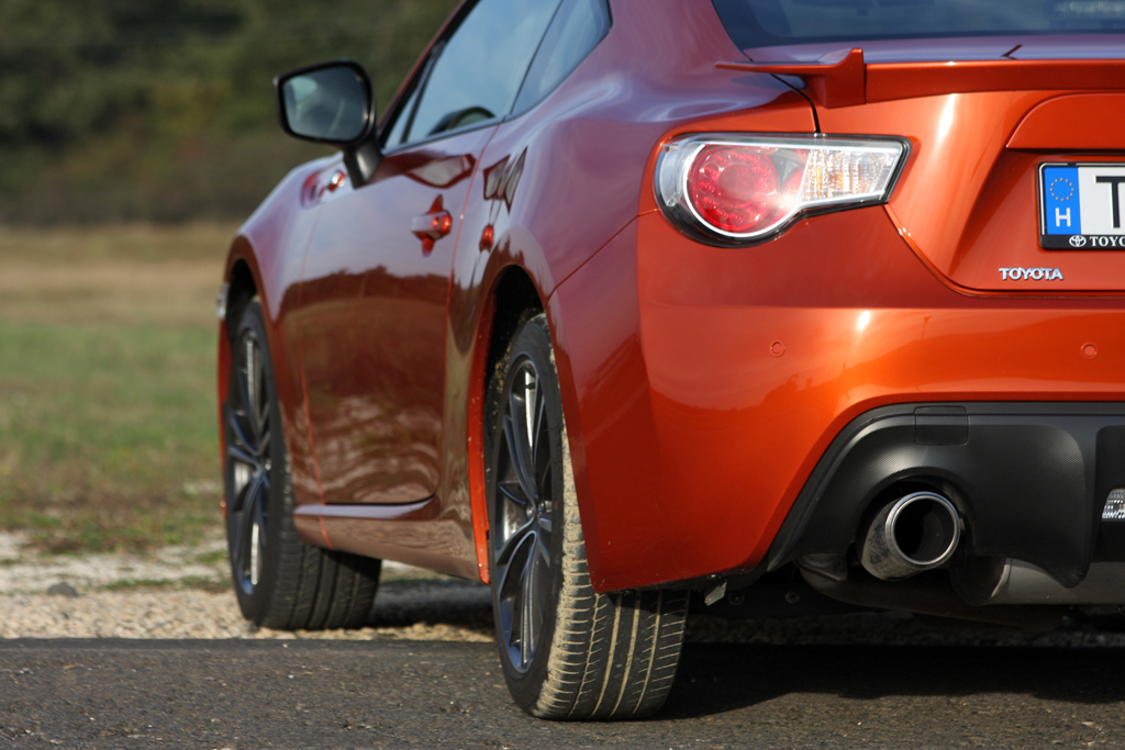 TOYOTA GT86