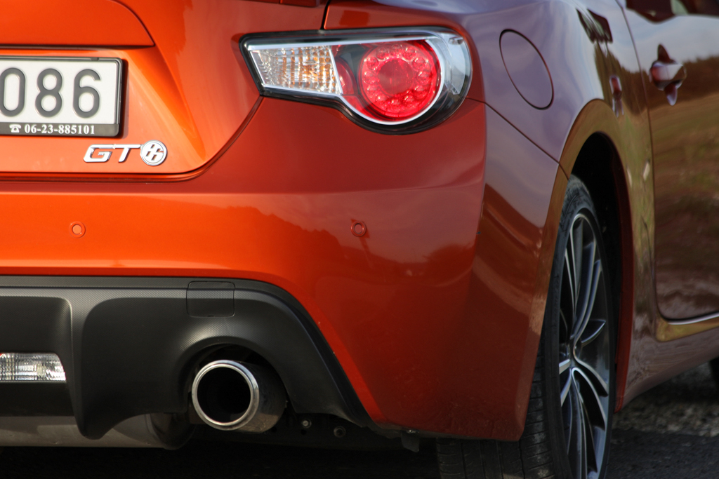 TOYOTA GT86