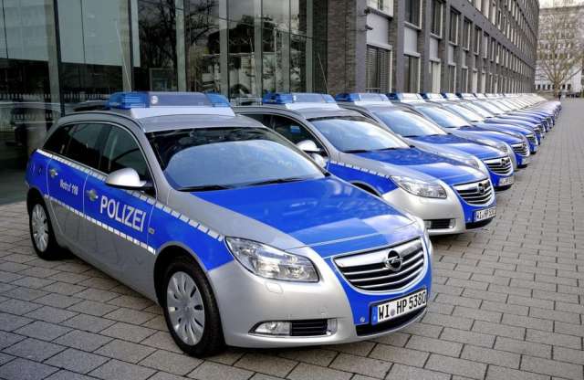Túl kicsi az Opel Insignia a rendőröknek