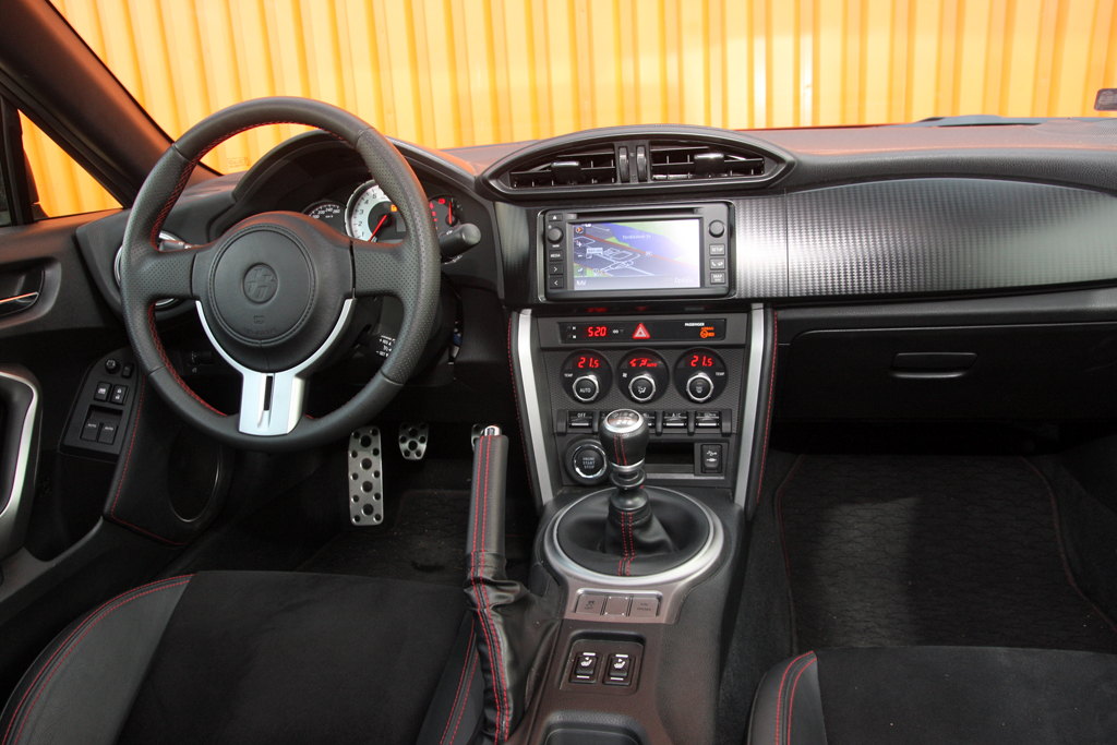SUBARU