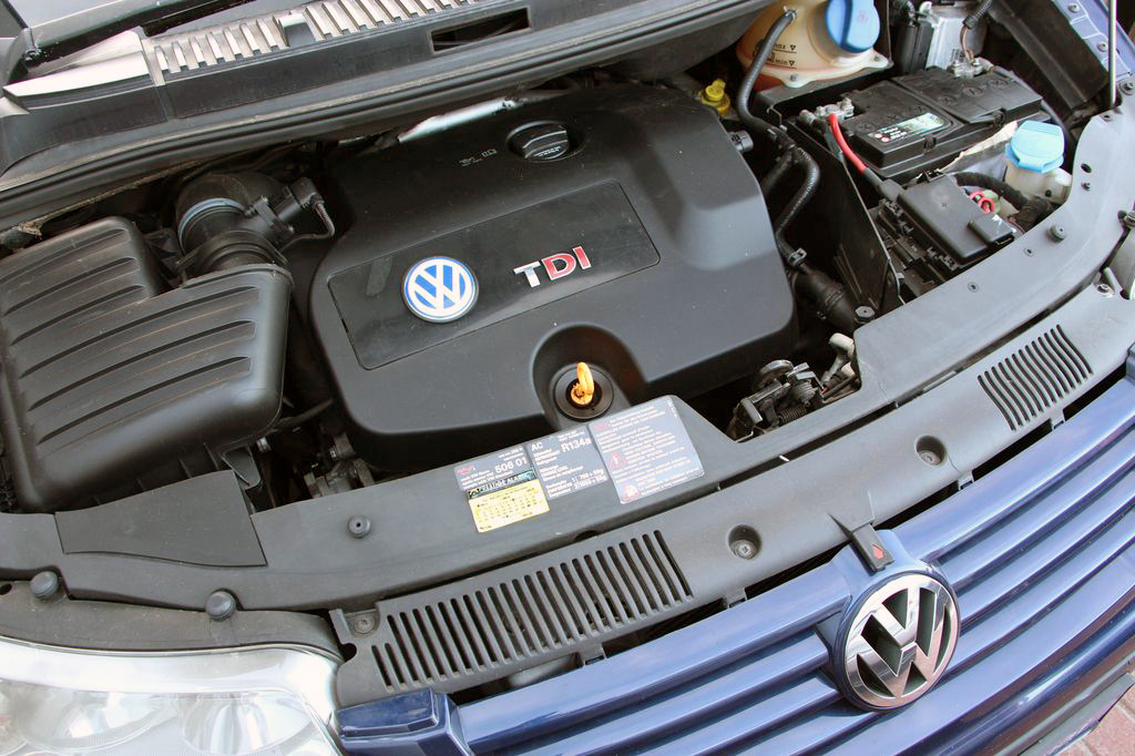 VOLKSWAGEN SHARAN