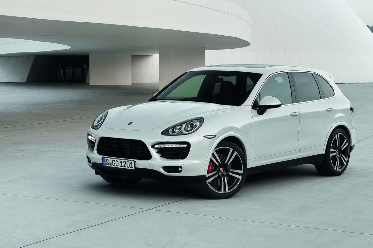 PORSCHE CAYENNE