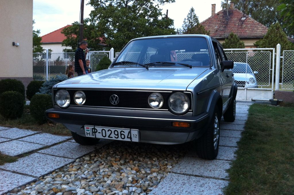 VOLKSWAGEN GOLF
