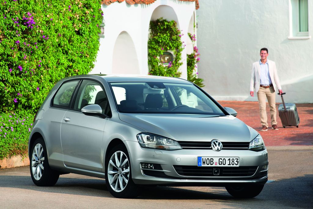 VOLKSWAGEN GOLF