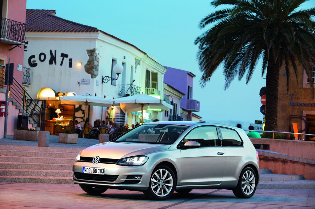 VOLKSWAGEN GOLF