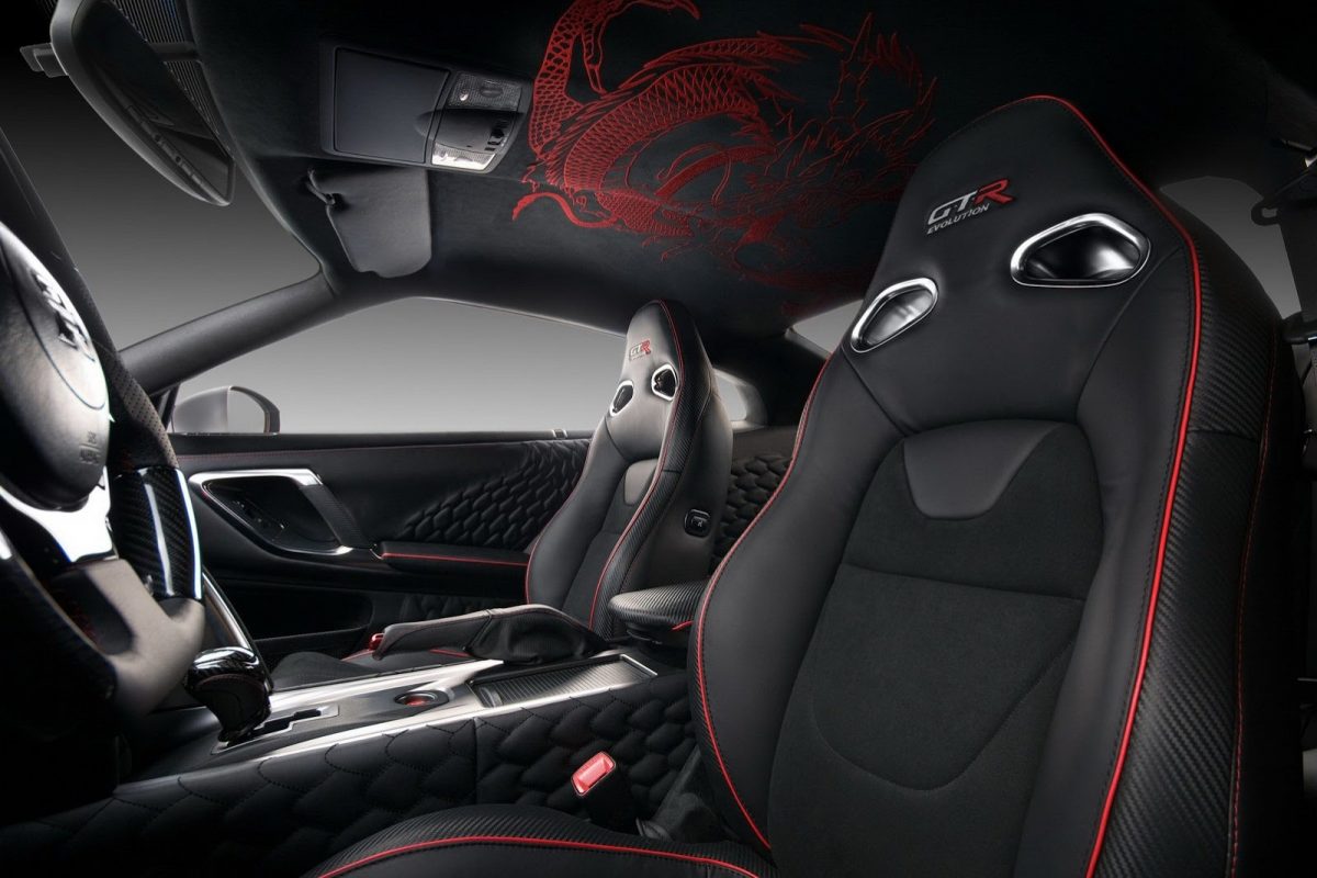 NISSAN GT-R