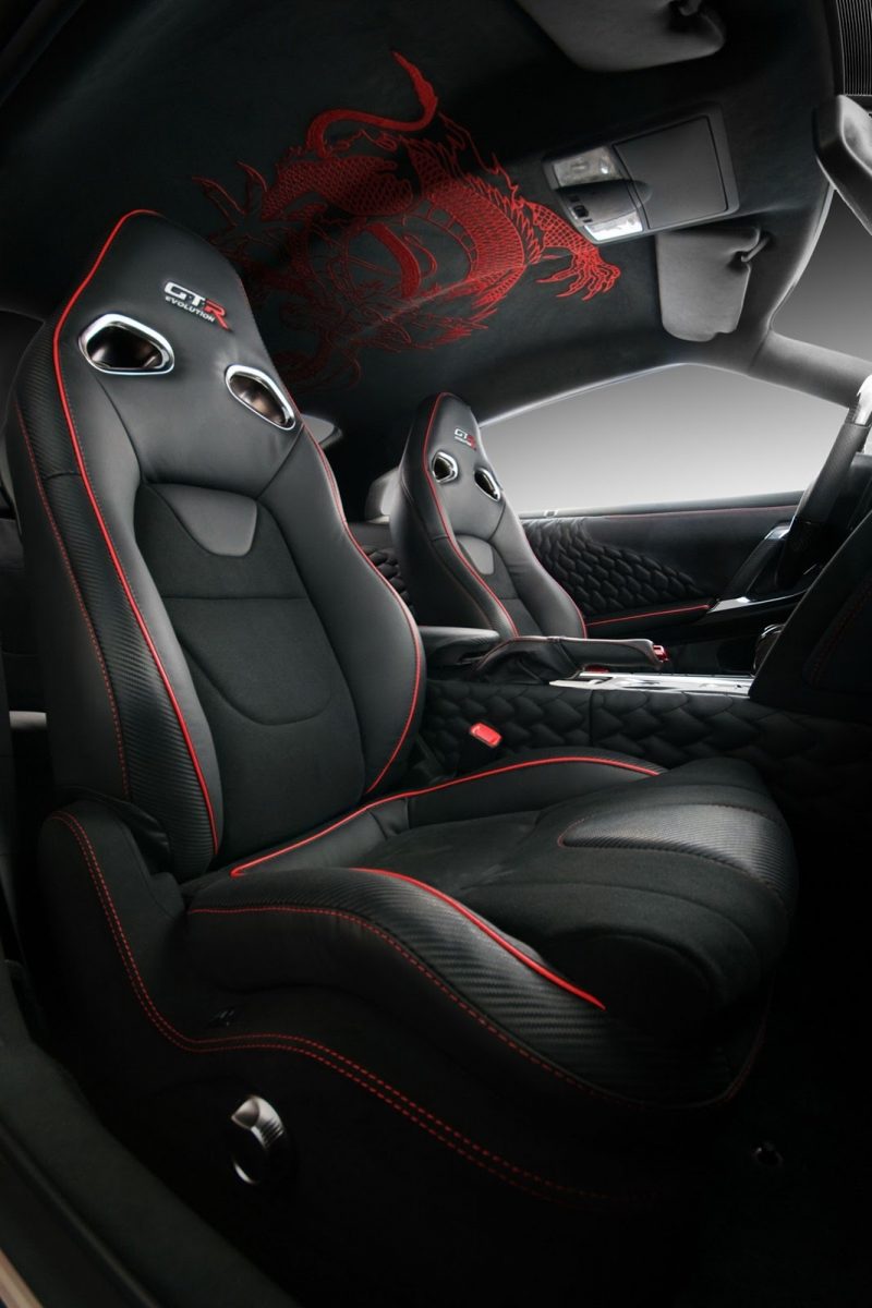 NISSAN GT-R