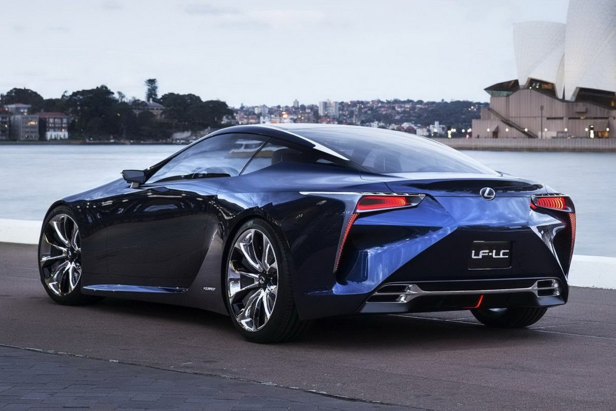 LEXUS