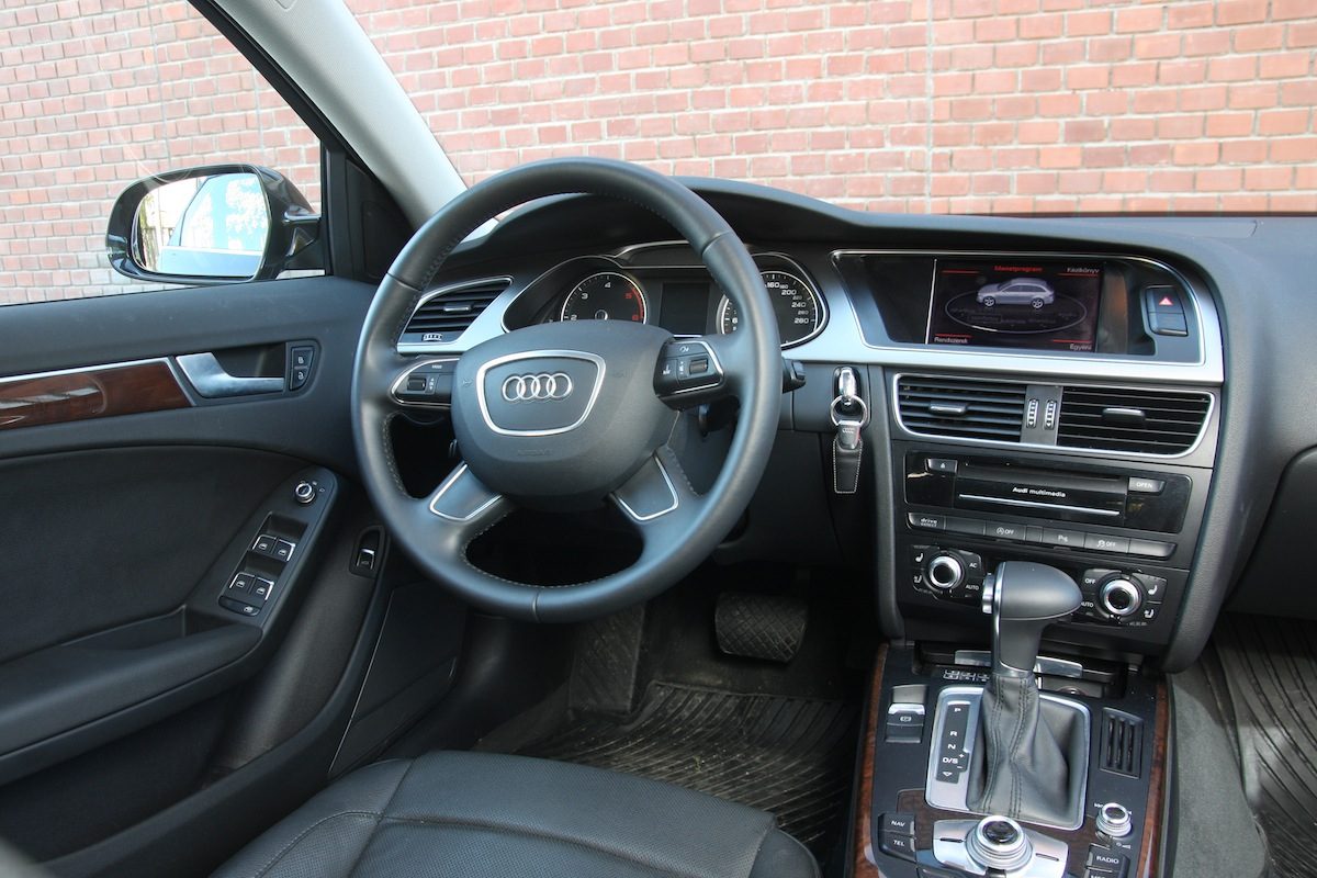 AUDI A4
