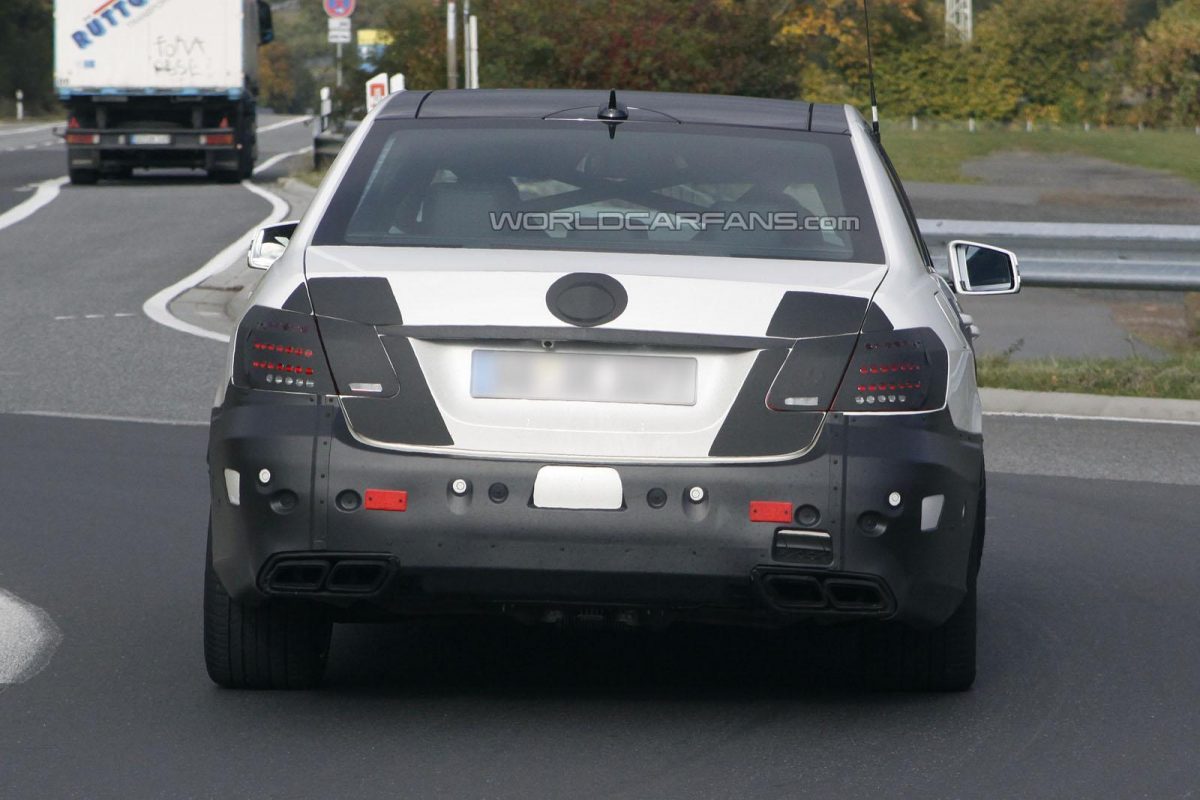 MERCEDES-BENZ E 63 AMG