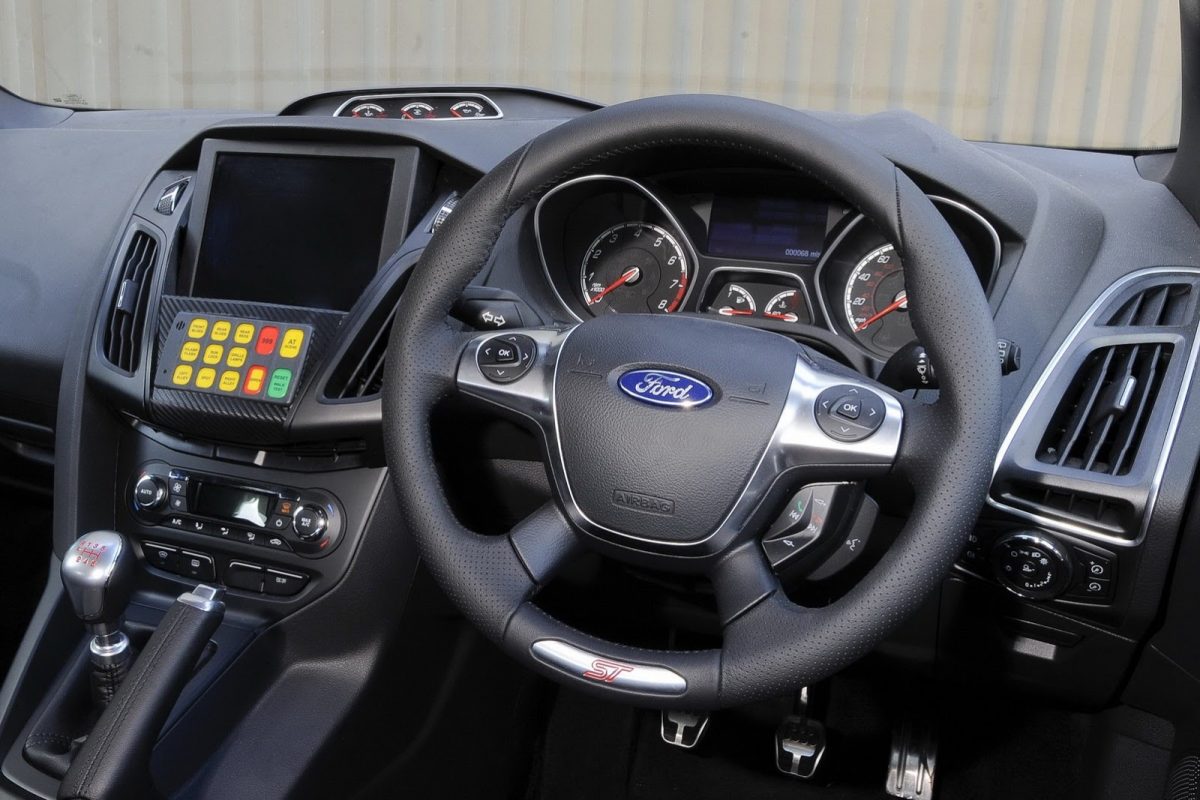 FORD FOCUS