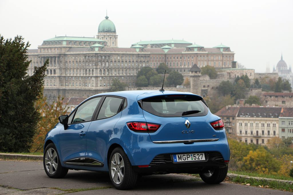 RENAULT CLIO