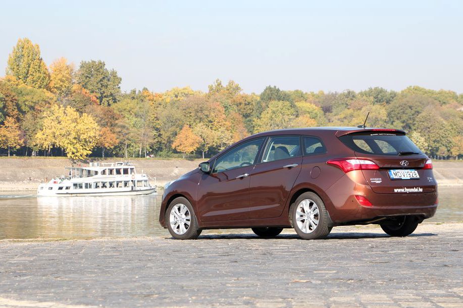 HYUNDAI I30
