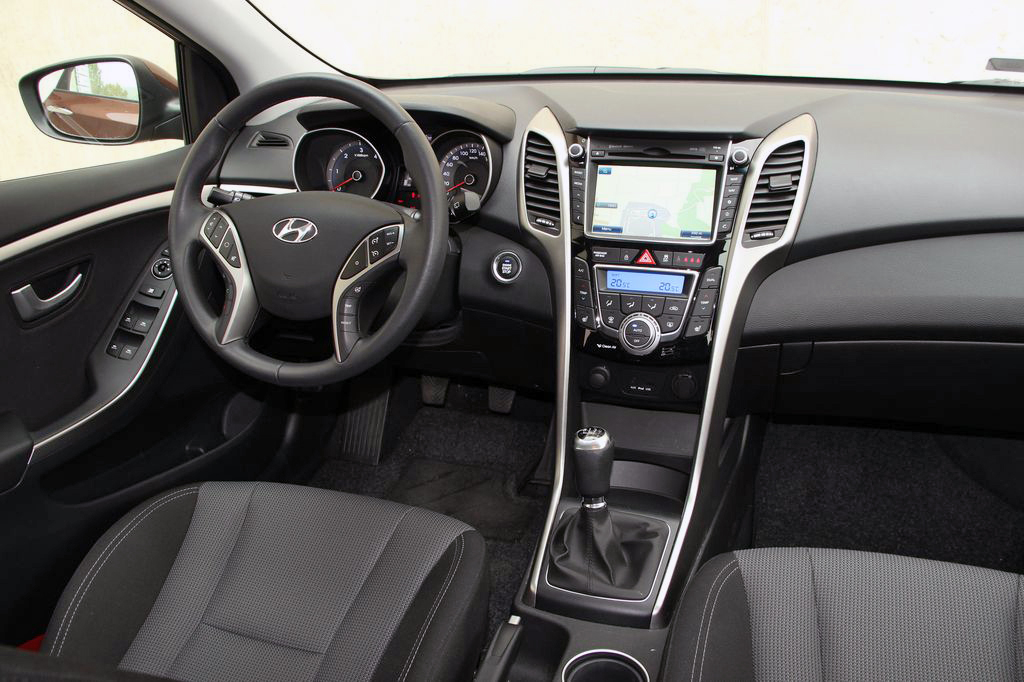 HYUNDAI I30