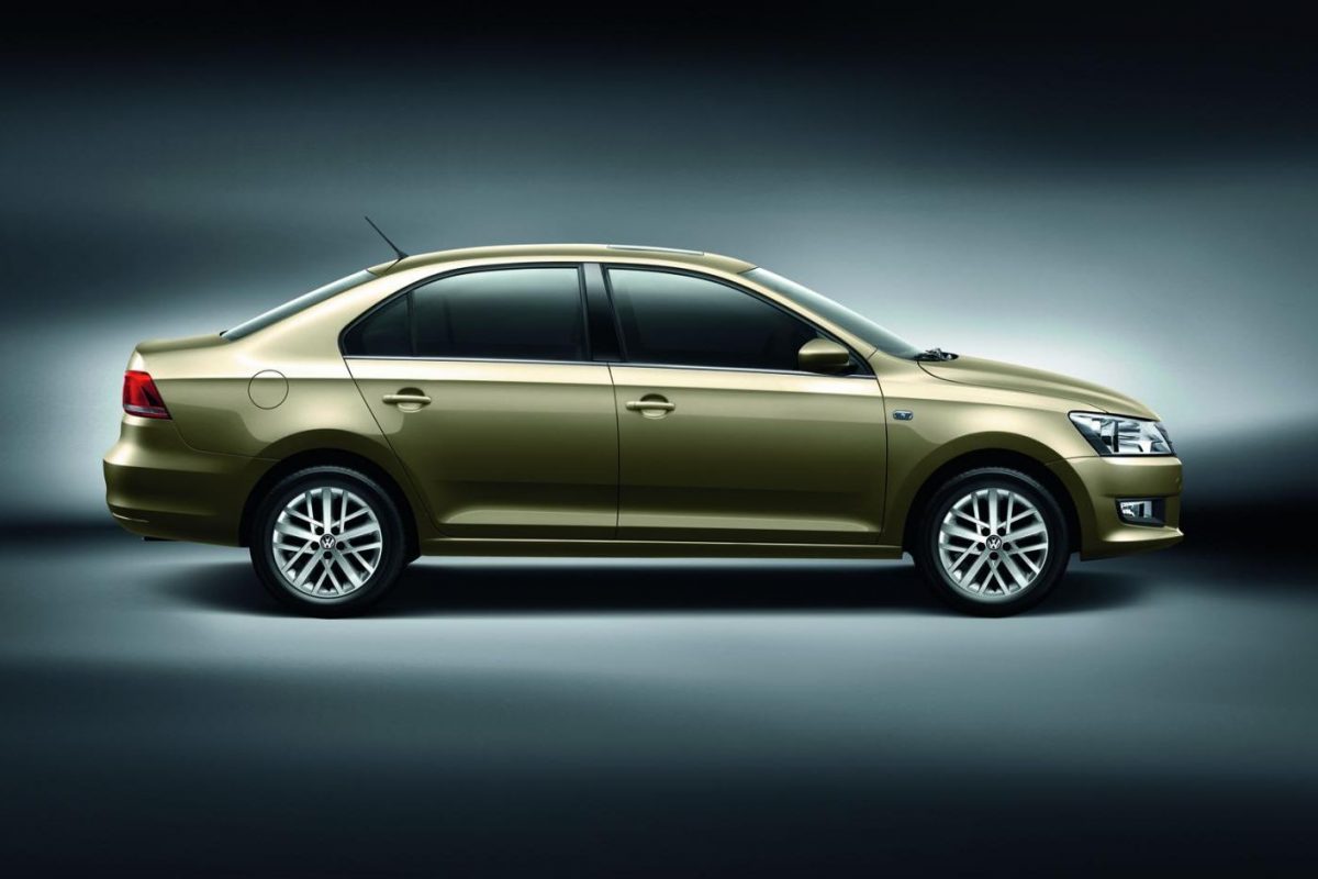 VOLKSWAGEN SANTANA