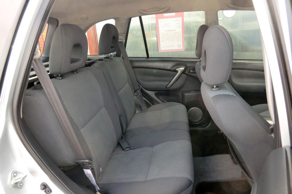 TOYOTA RAV 4