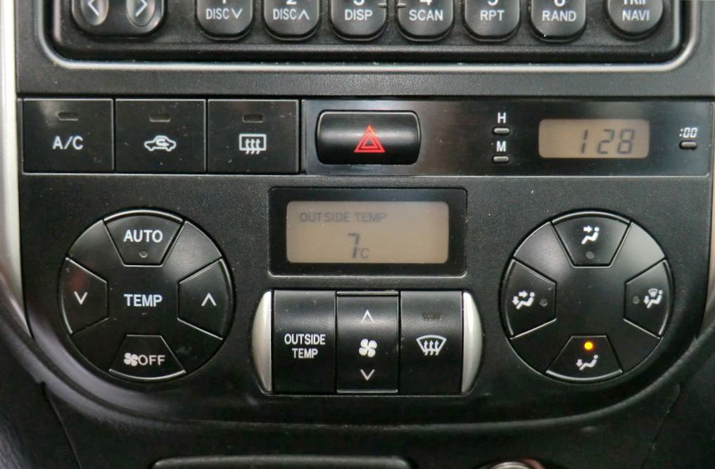 TOYOTA RAV 4