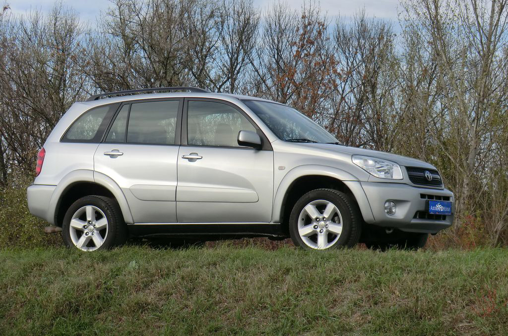 TOYOTA RAV 4